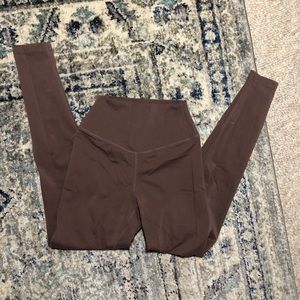 BALANCE ATHLETICA LEGGINGS IN CLIFF SIZE SMALL